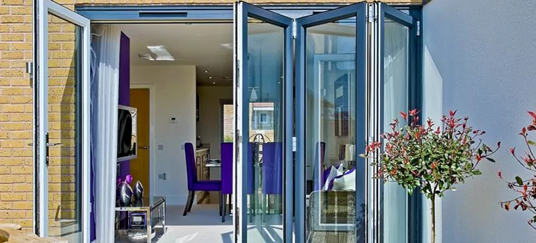 Commercial Door Glass Repair in Calgary, AB